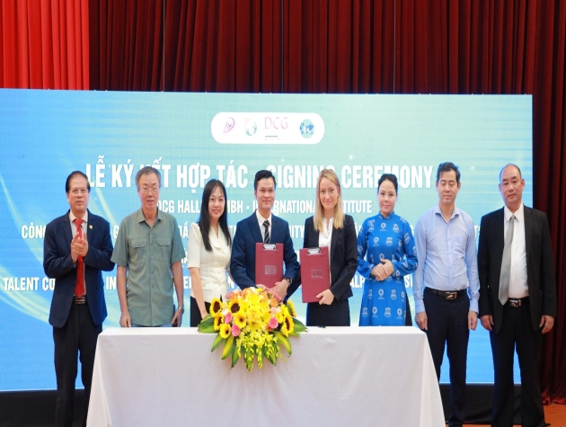 "Hội thảo hợp tác đào tạo vì một tương lai chung" và ký kết thoả thuận tại trường Cao đẳng Thương mại và Du lịch Hà Nội